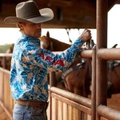 ARIAT Men's Team Spencer Classic Fit Shirt 10043695 -Western Fashion Shoes 10043695 lifestyle